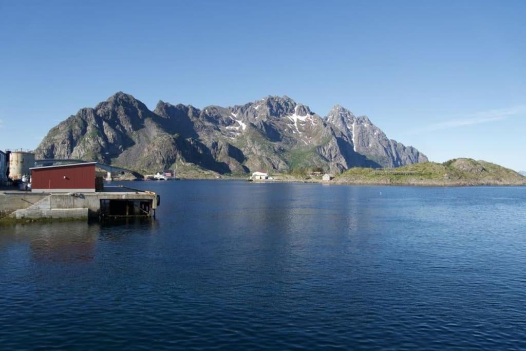 Seafront Apartment Henningsvaer Exterior photo