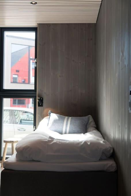 Seafront Apartment Henningsvaer Exterior photo