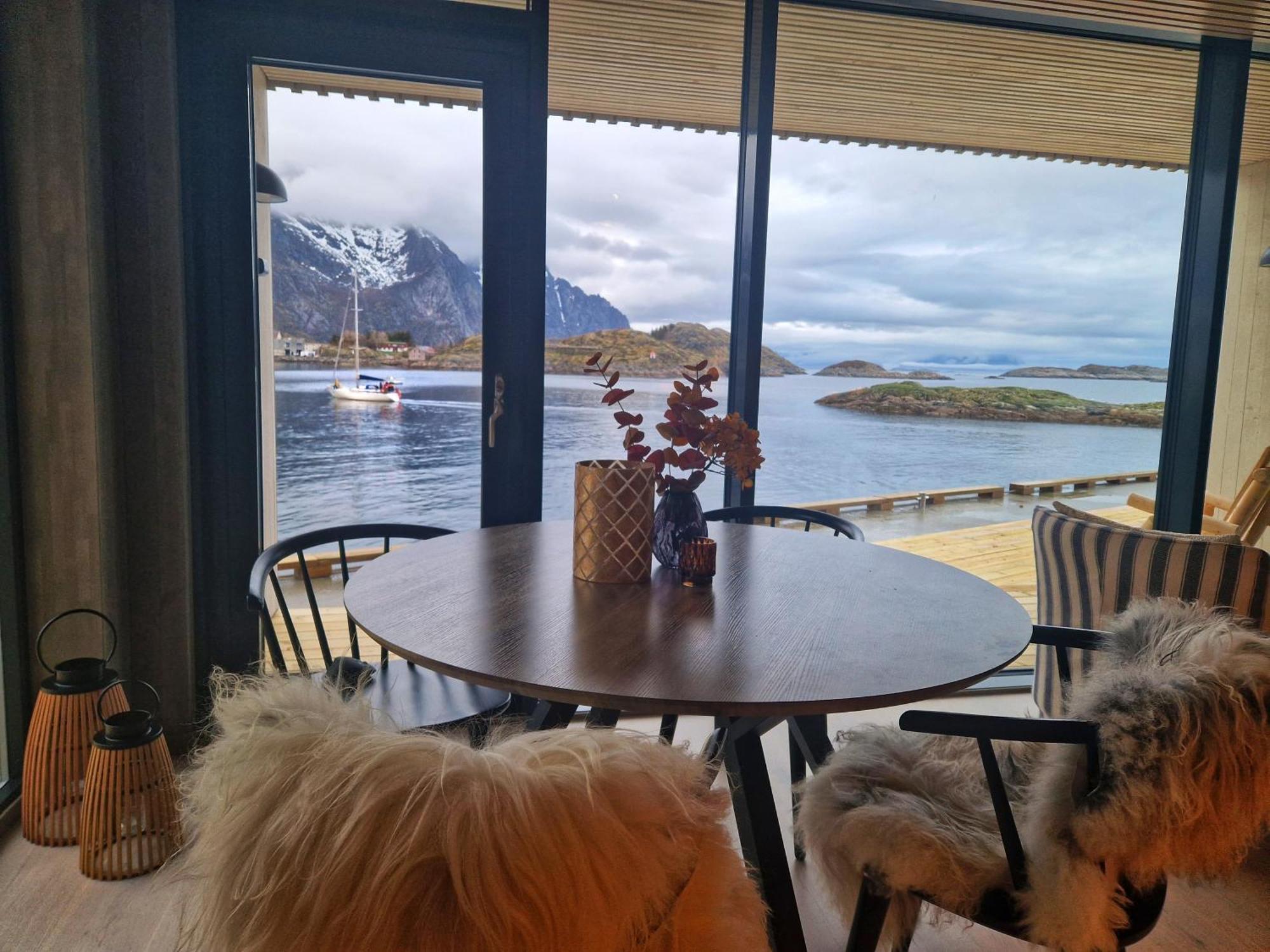 Seafront Apartment Henningsvaer Exterior photo