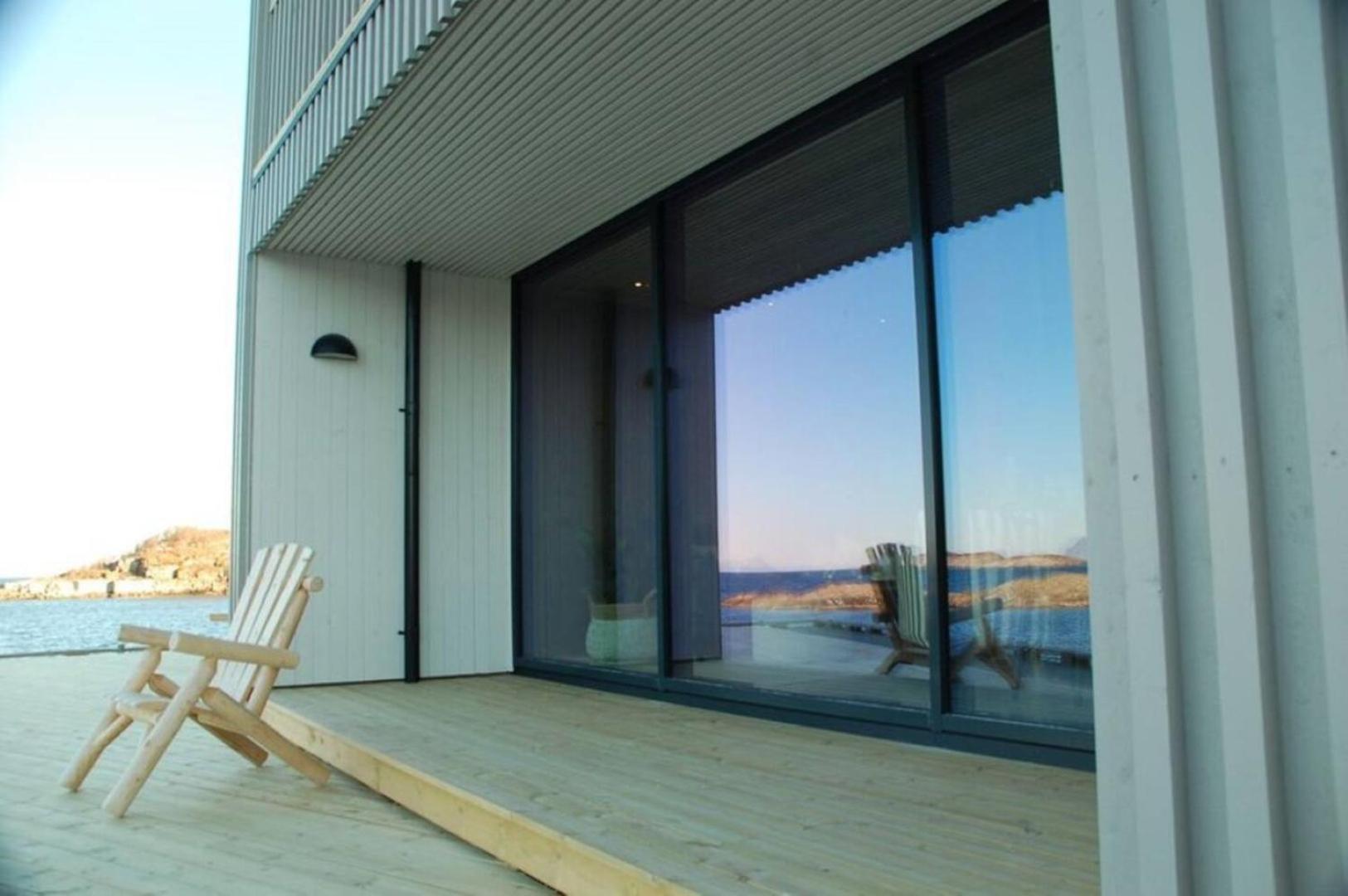 Seafront Apartment Henningsvaer Exterior photo